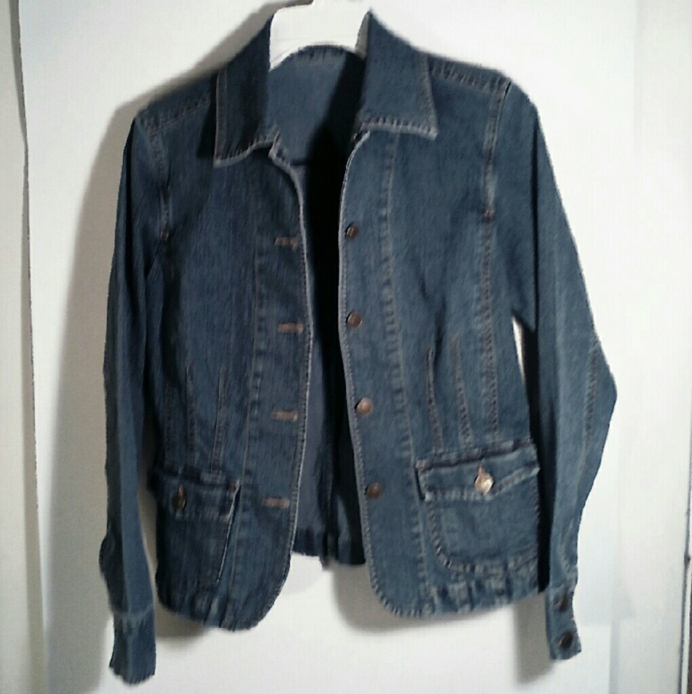 Liz Claiborne denim blazer jacket. Size Small